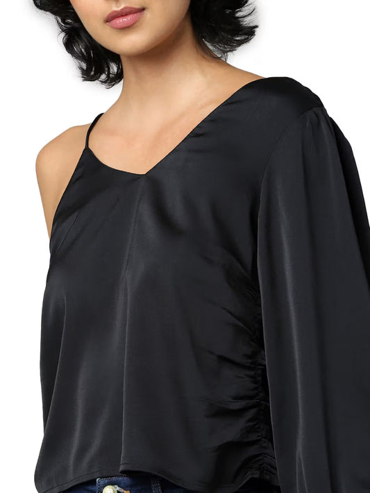 Gizem Sleek Solid Black Top