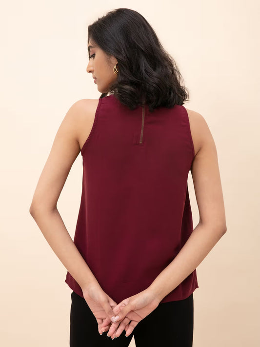 Gizem Maroon Solid Bow Sleeveless High Neck Top