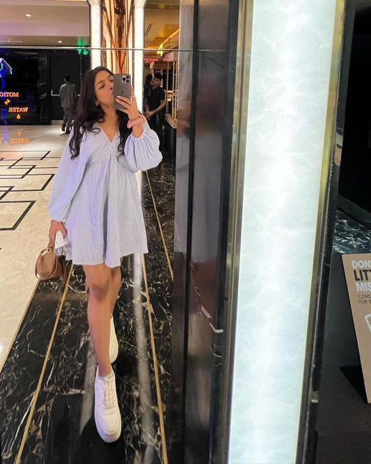 Gizem Flared Dress with V-Neck