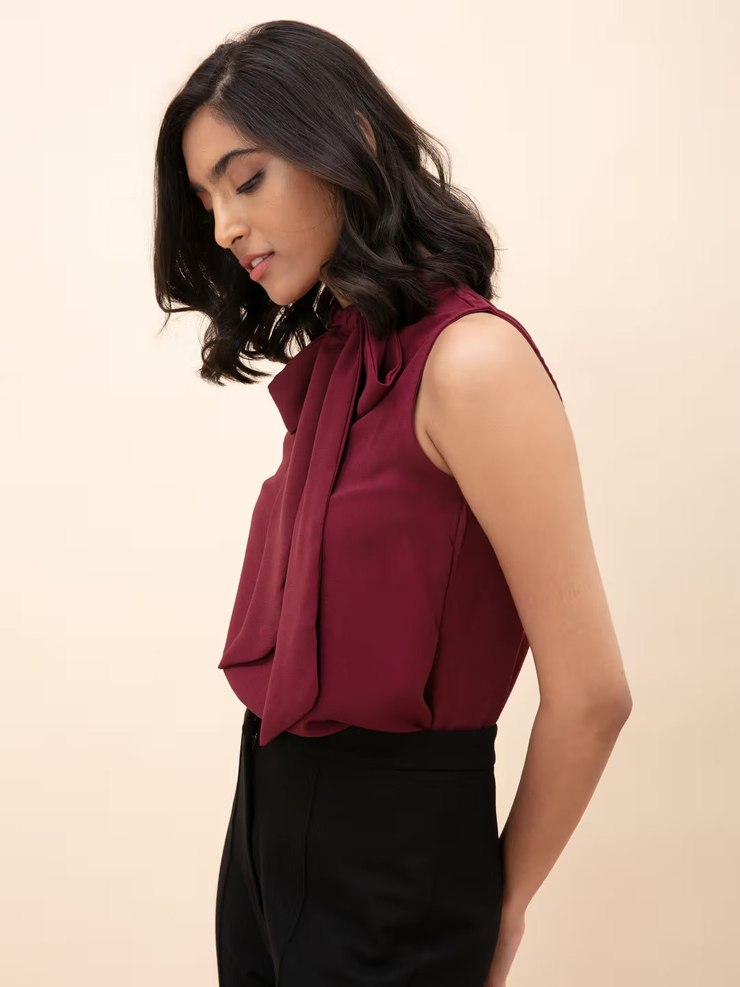 Gizem Maroon Solid Bow Sleeveless High Neck Top