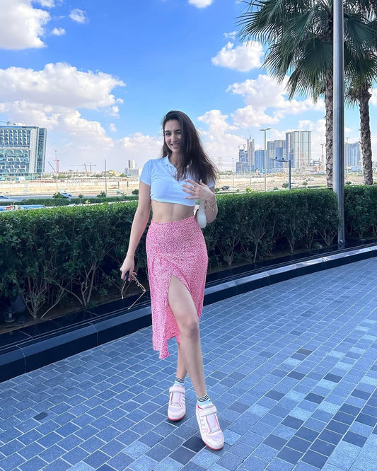 Chic City Glamour: Pink Slit Skirt